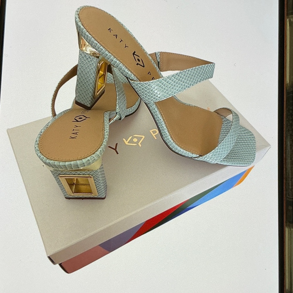 Katy Perry Collections Sky Blue Textured Heels
